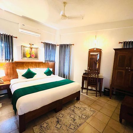 Seacoast Inn Fortkochi Fort Kochi Bagian luar foto