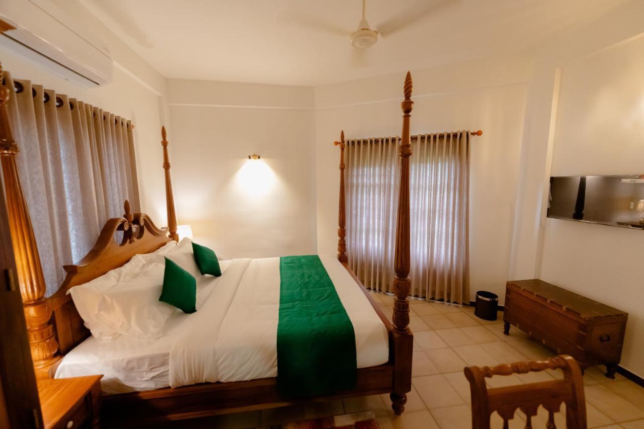Seacoast Inn Fortkochi Fort Kochi Bagian luar foto