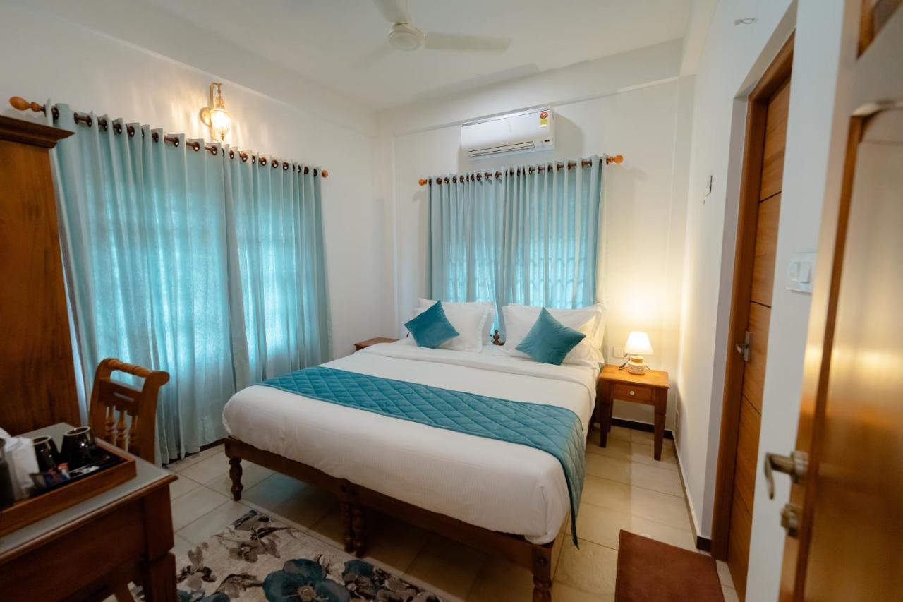 Seacoast Inn Fortkochi Fort Kochi Bagian luar foto
