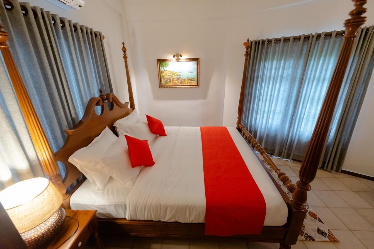 Seacoast Inn Fortkochi Fort Kochi Bagian luar foto