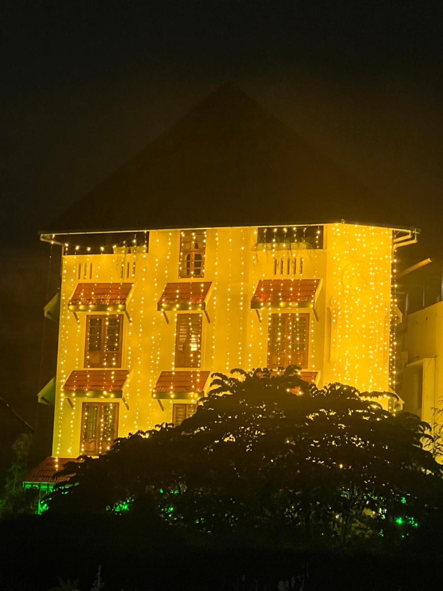 Seacoast Inn Fortkochi Fort Kochi Bagian luar foto