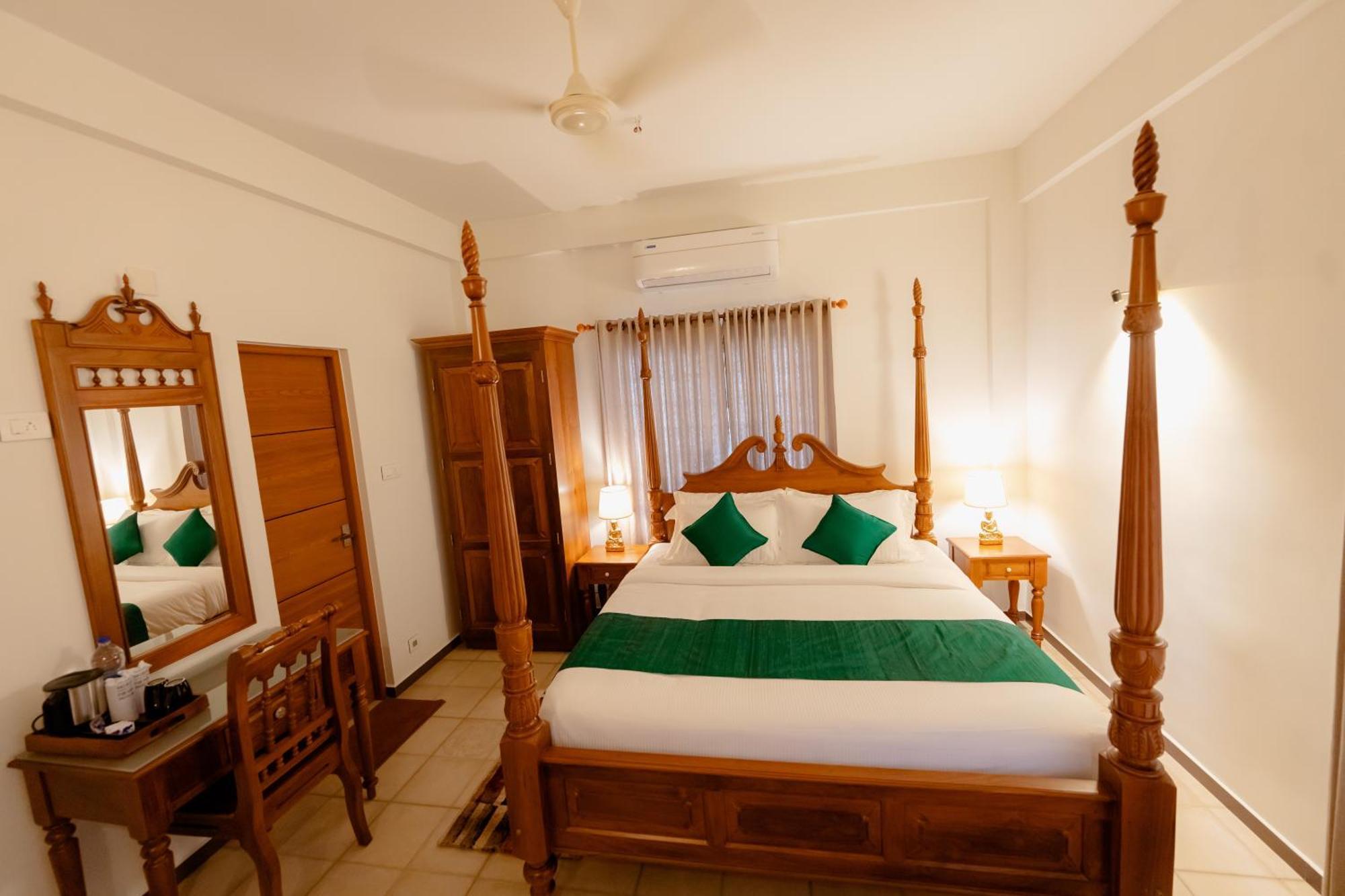 Seacoast Inn Fortkochi Fort Kochi Bagian luar foto